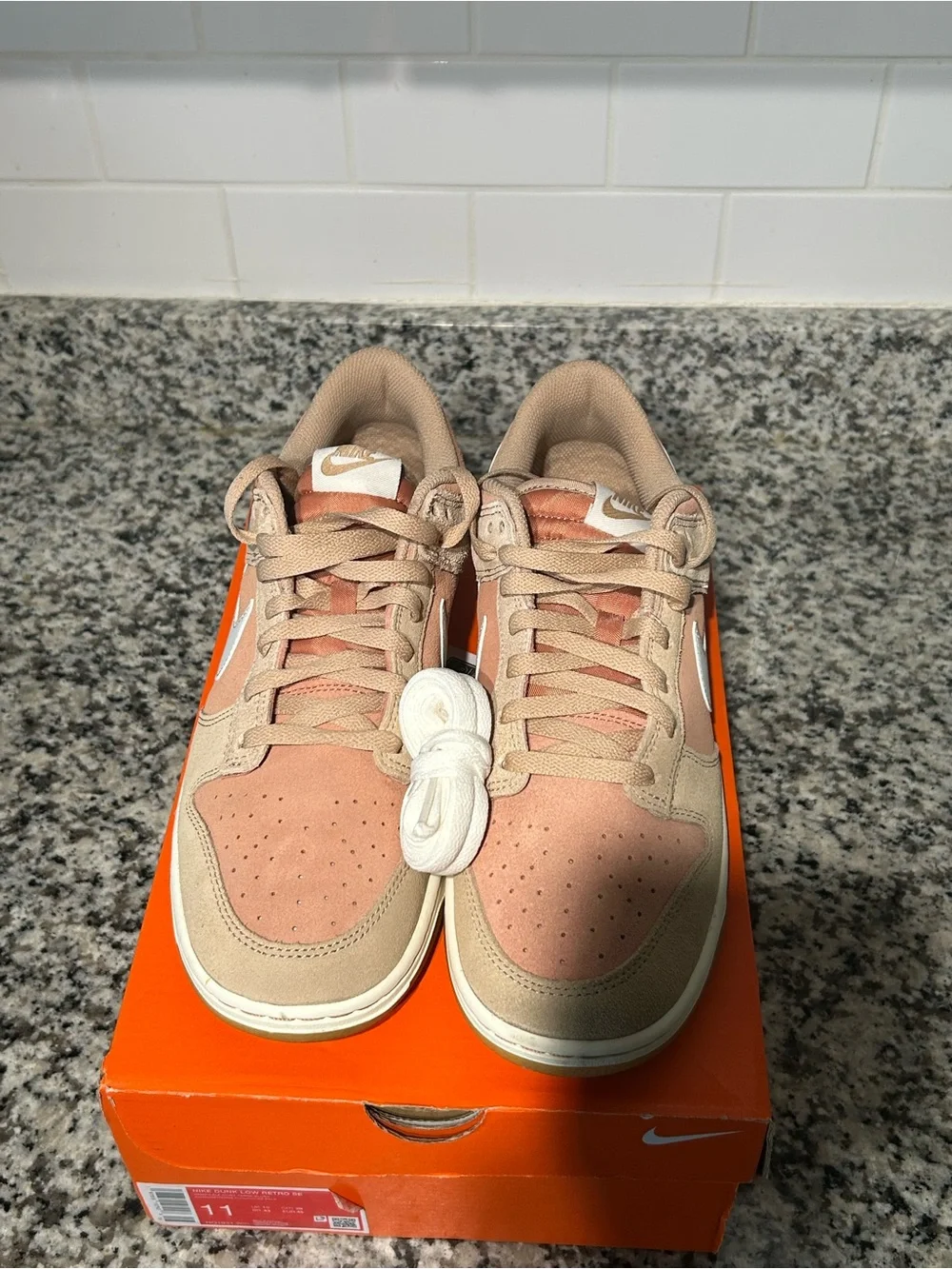 Nike Men's Low-Top Sneakers in Tan and Coral with White Swoosh